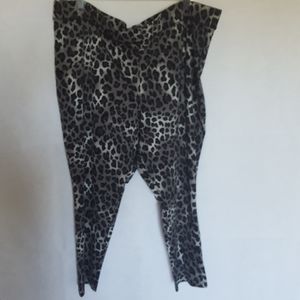 Lane Bryant Grey Leopard Legging, Sz 26-28W